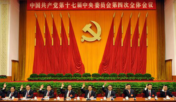 這是胡錦濤、吳邦國、溫家寶、賈慶林、李長春、習(xí)近平、李克強(qiáng)、賀國強(qiáng)、周永康在主席臺上。新華社記者黃敬文攝